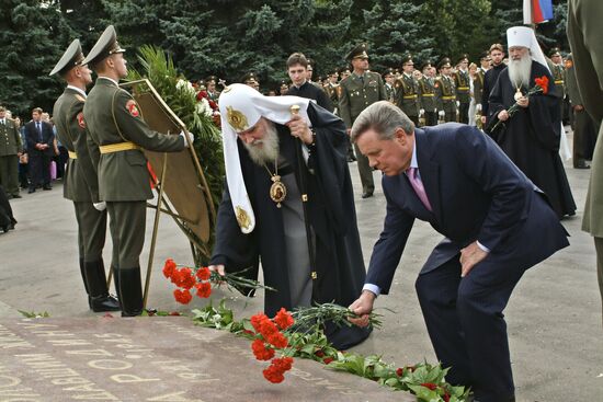 Patriarch Alexy II and Boris Gromov visit Kolomna