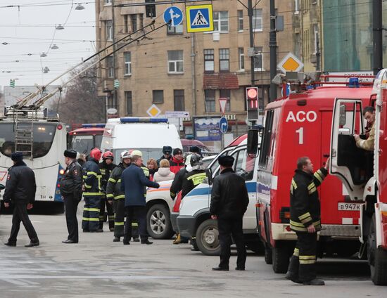 Explosions in St.Petersburg underground