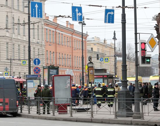 Explosions in St.Petersburg underground