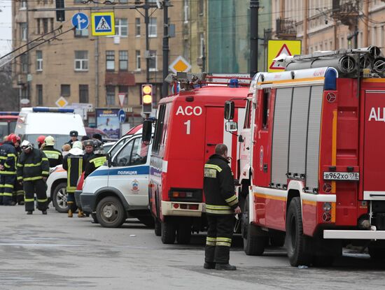Explosions in St.Petersburg underground