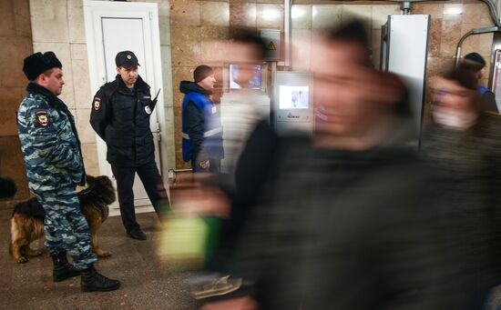 Security stepped up in Moscow metro