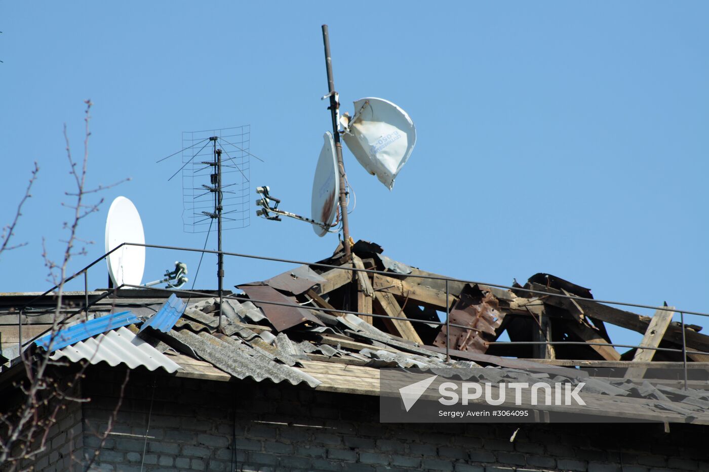 Living in frontline township Dontesk-Severny in Donbass