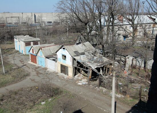 Living in frontline township Dontesk-Severny in Donbass