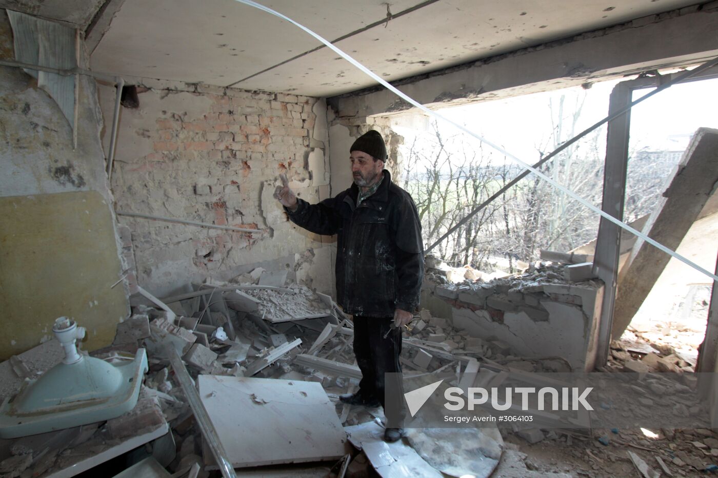 Living in frontline township Dontesk-Severny in Donbass