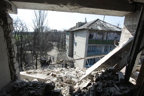 Living in frontline township Dontesk-Severny in Donbass