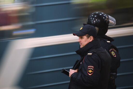 Security stepped up in Moscow metro
