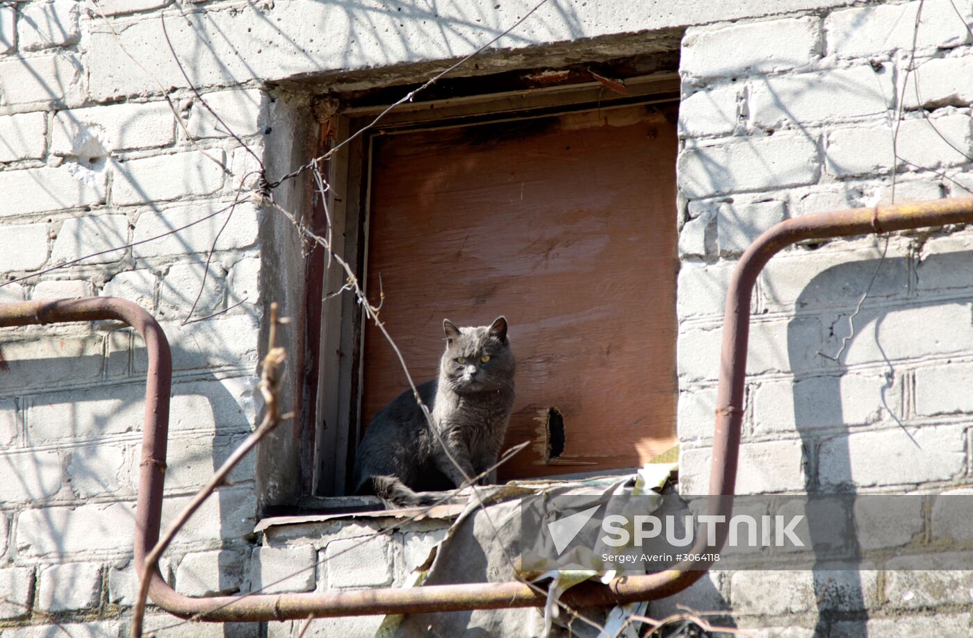 Living in frontline township Dontesk-Severny in Donbass