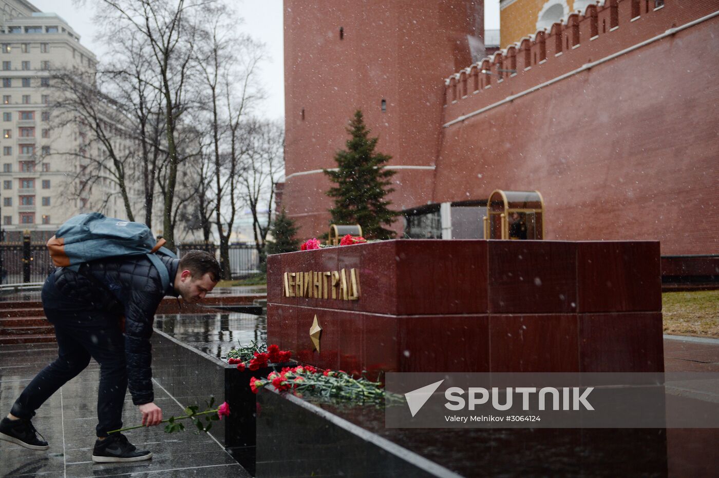 Flowers in memory of St. Petersburg metro blast victims