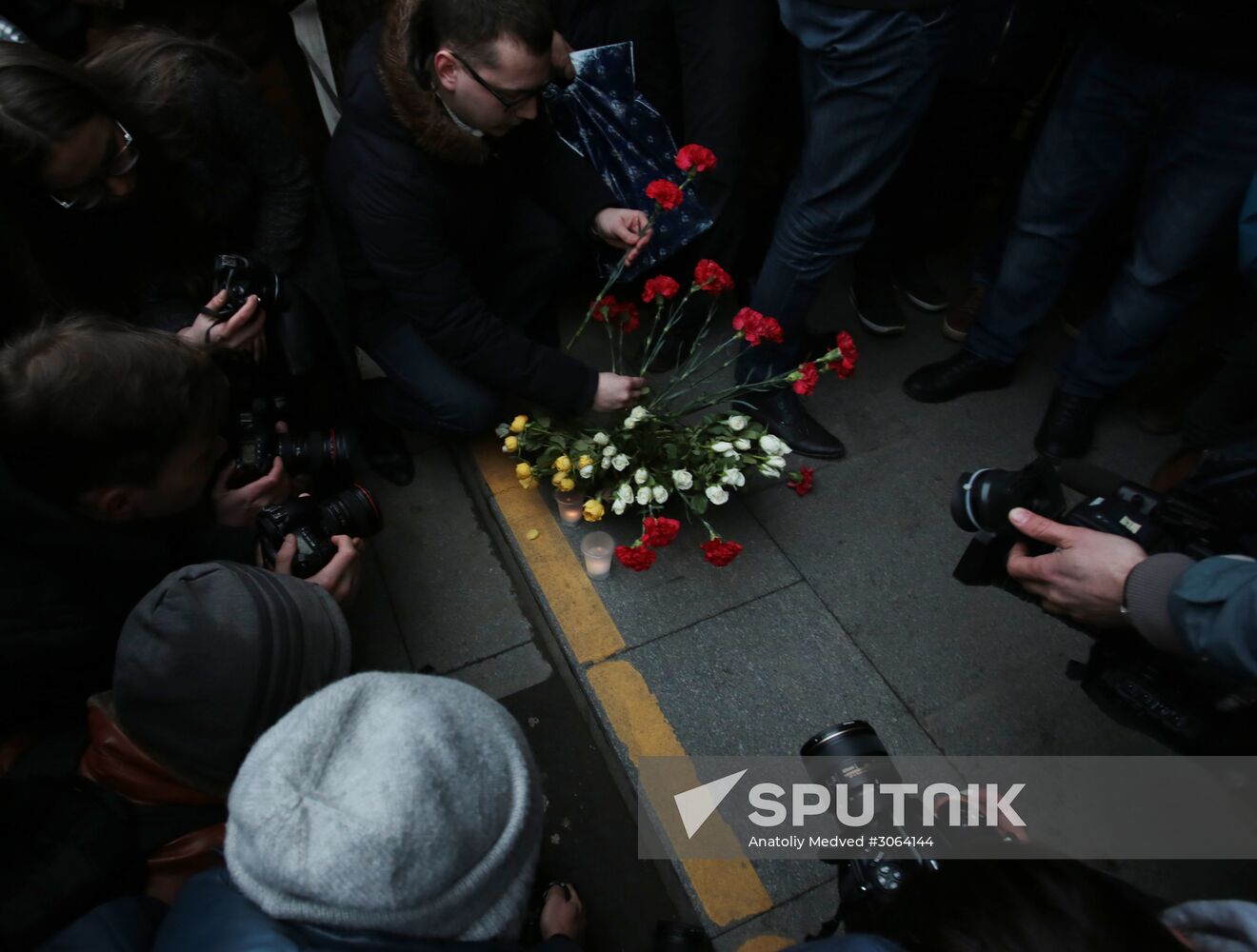 Flowers in memory of St. Petersburg metro blast victims