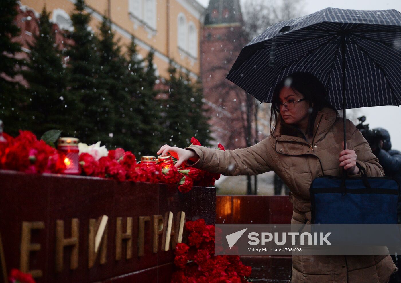 Flowers in memory of St. Petersburg metro blast victims