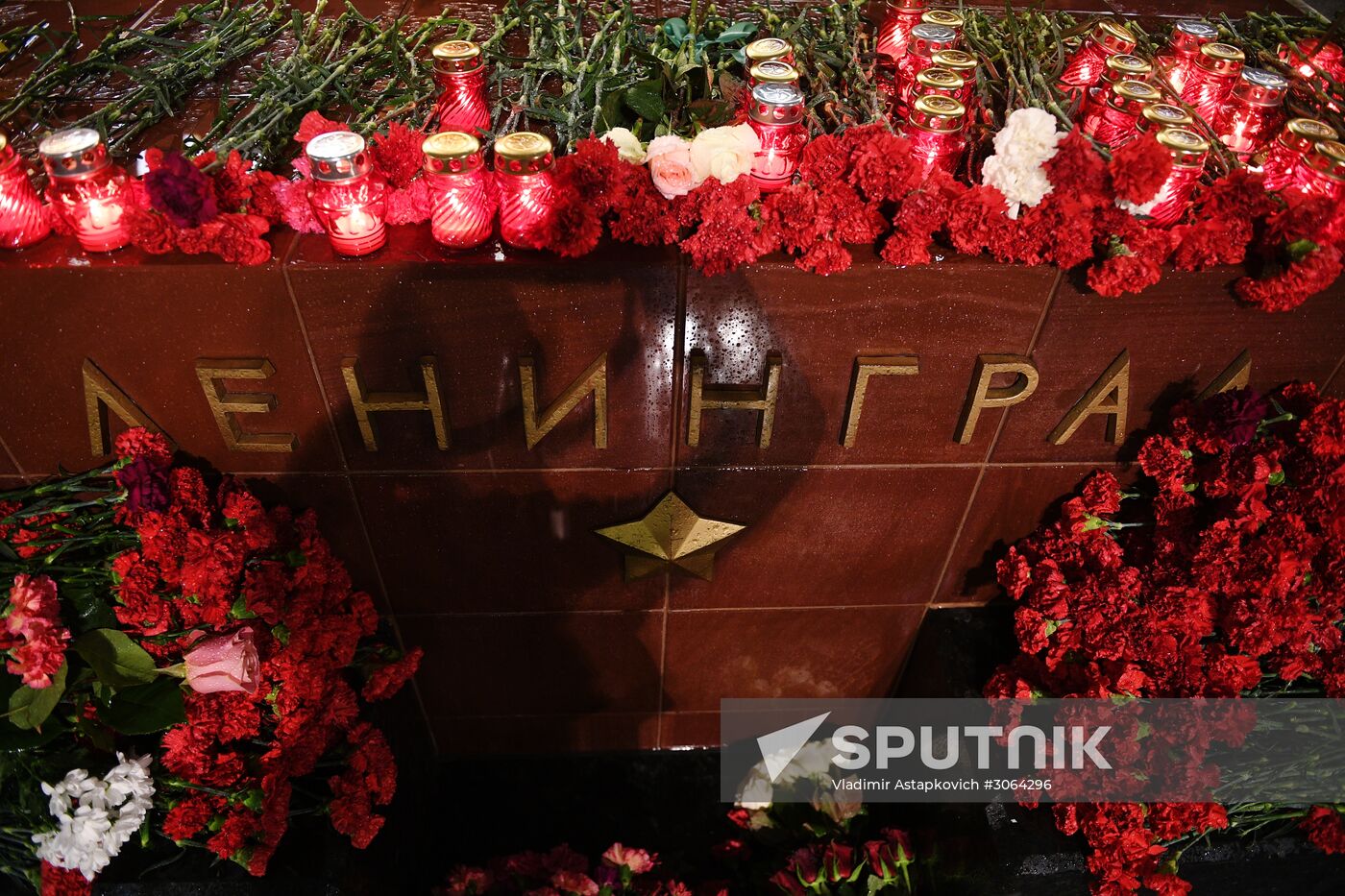 Flowers in memory of St. Petersburg metro blast victims