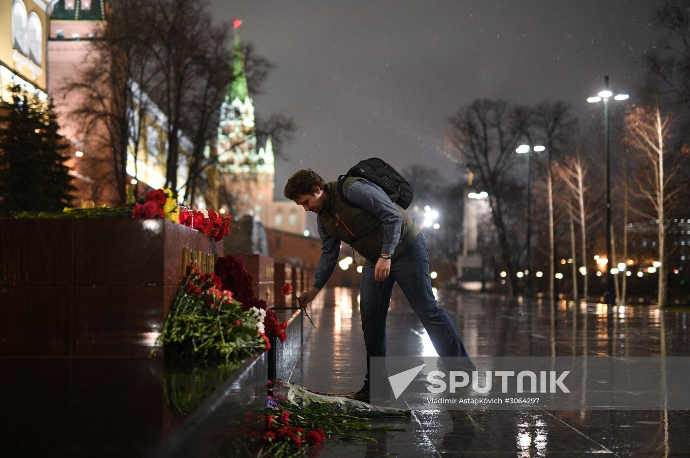 Flowers in memory of St. Petersburg metro blast victims