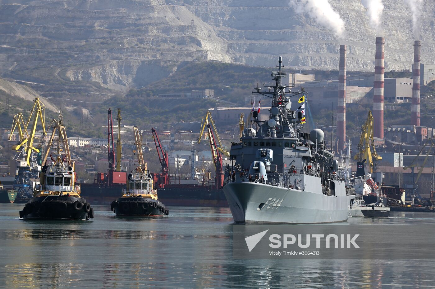 Turkish Navy warships visit Novorossiysk