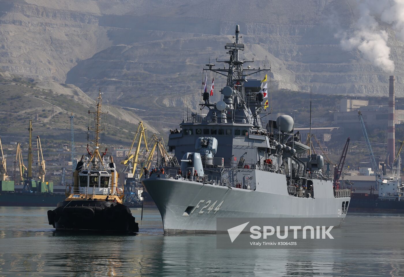 Turkish Navy warships visit Novorossiysk