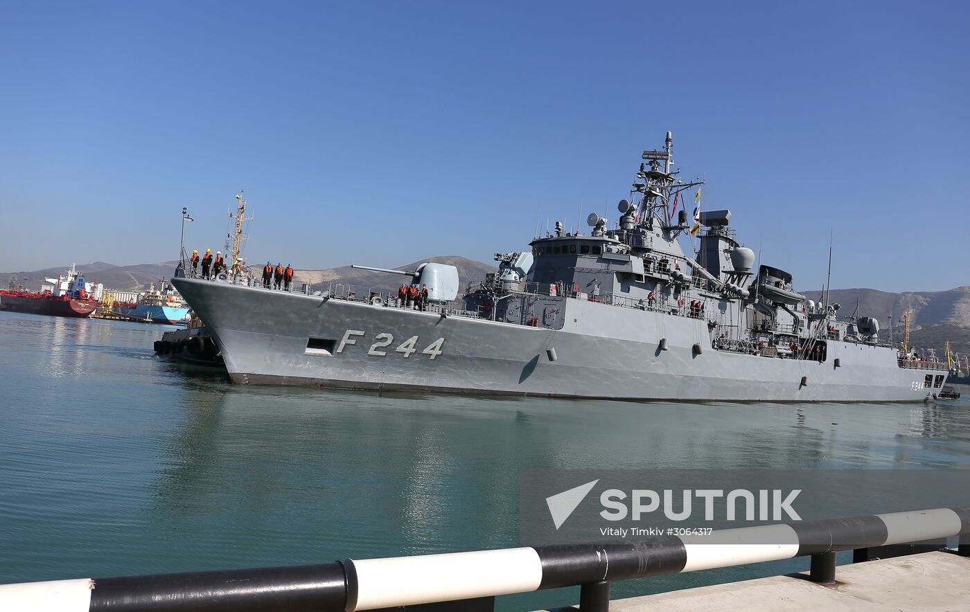 Turkish Navy warships visit Novorossiysk