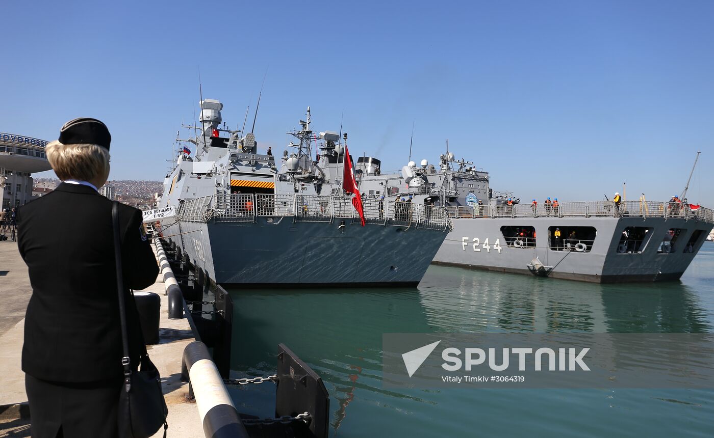 Turkey's naval ships pay visit to Novorossiysk