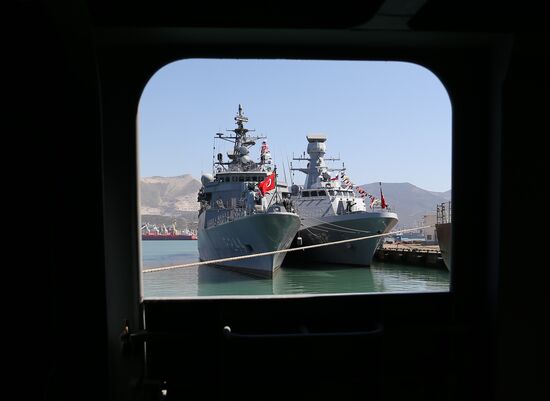 Turkey's naval ships pay visit to Novorossiysk