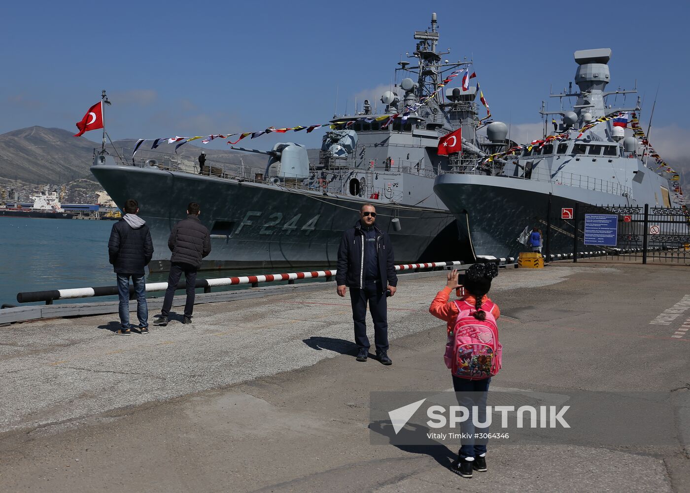 Turkey's naval ships pay visit to Novorossiysk