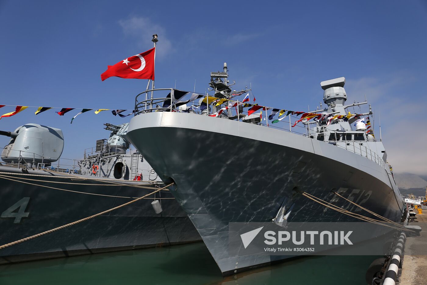 Turkey's naval ships pay visit to Novorossiysk