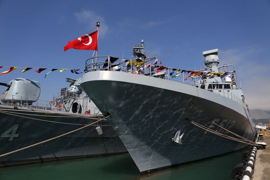 Turkey's naval ships pay visit to Novorossiysk