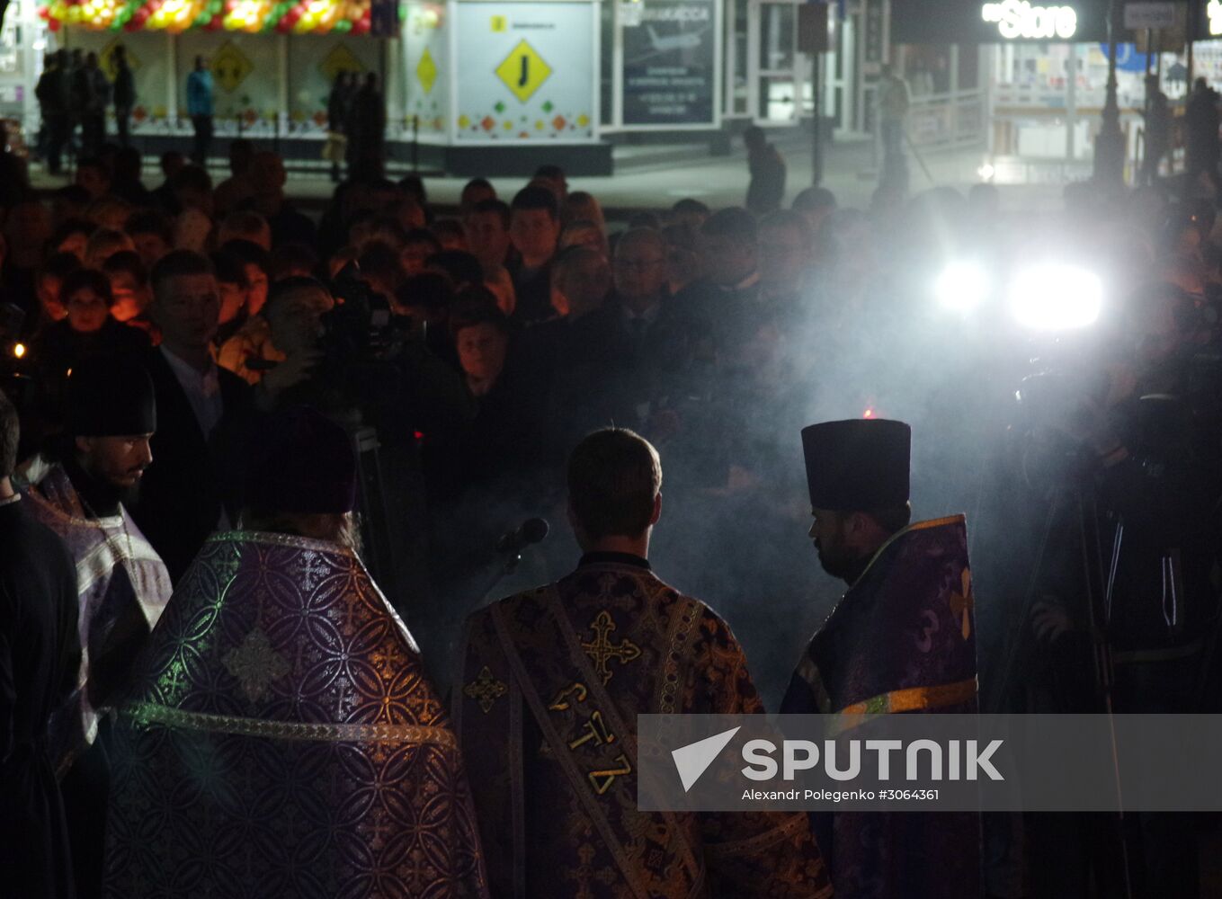 Flowers in memory of St. Petersburg metro blast victims