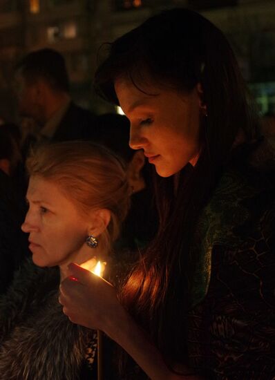 Flowers in memory of St. Petersburg metro blast victims
