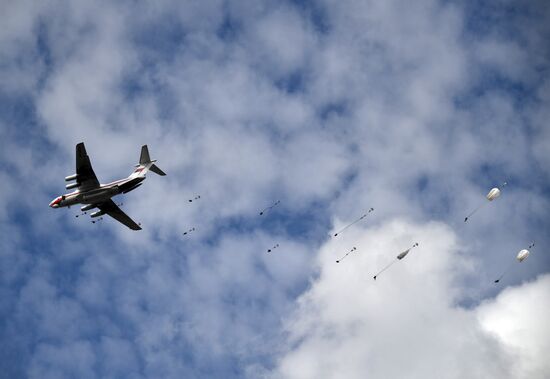 International military exercise of airborne troops in Vitebsk