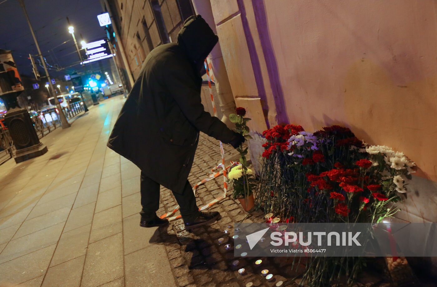 Flowers in memory of St. Petersburg metro blast victims