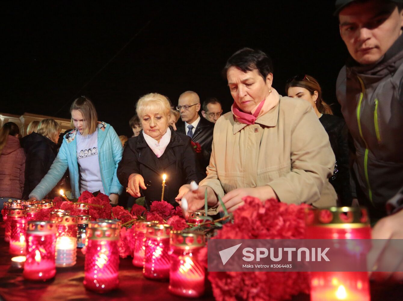Flowers in memory of St. Petersburg metro blast victims