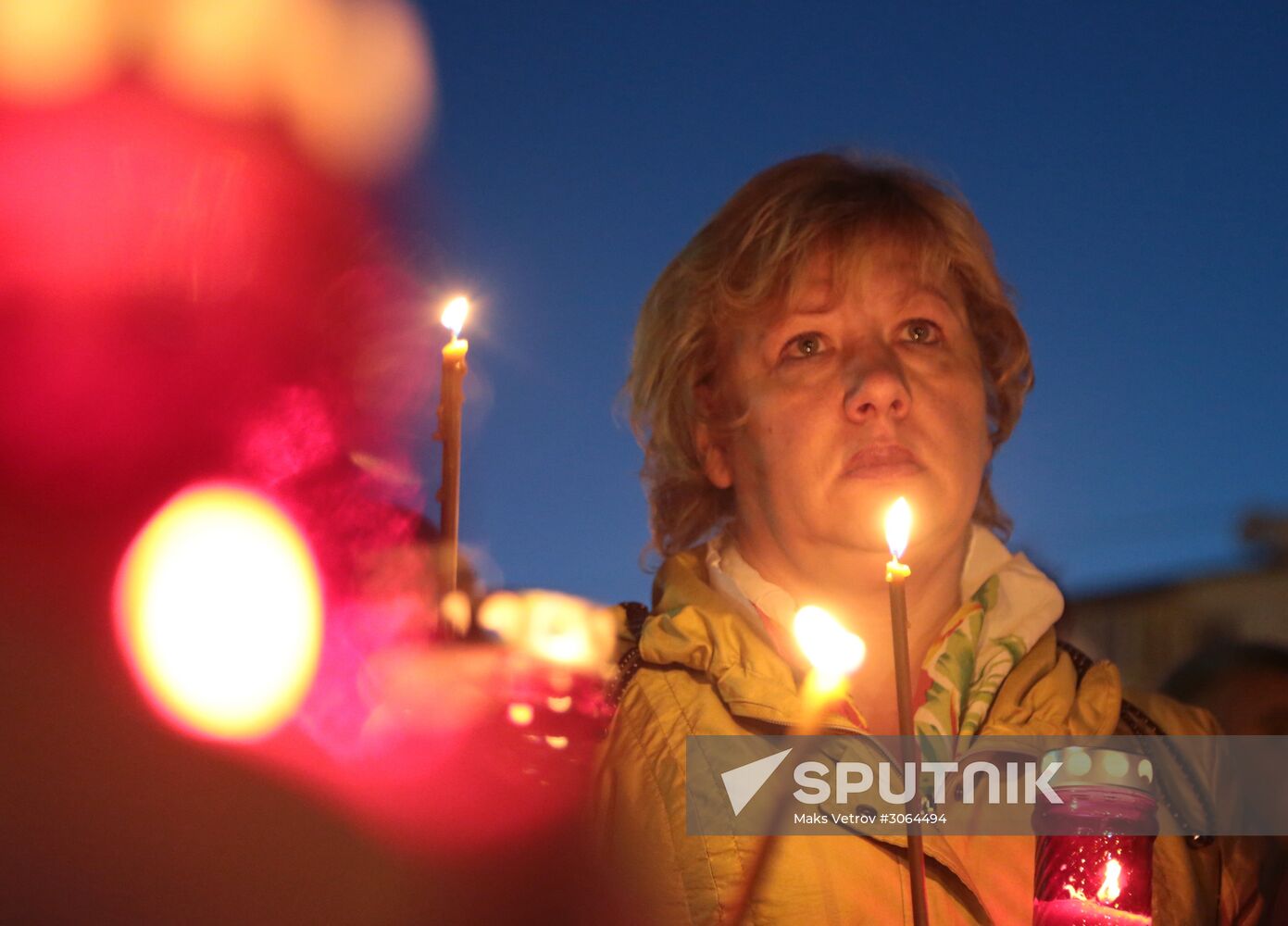 Flowers in memory of St. Petersburg metro blast victims