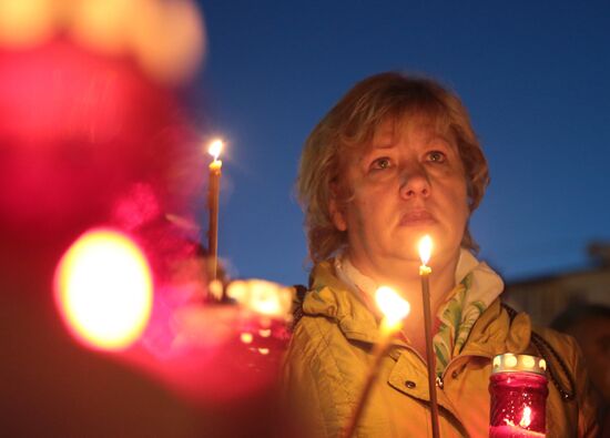 Flowers in memory of St. Petersburg metro blast victims