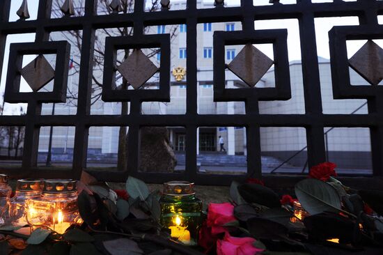 Flowers laid at Russian Embassies in memory of St. Petersburg metro blast victims