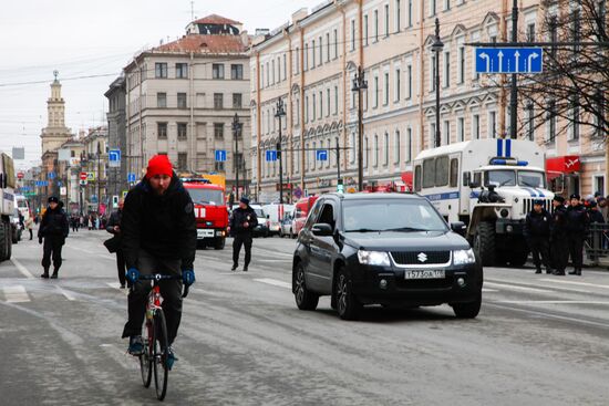 Explosions in the St.Petersburg metro