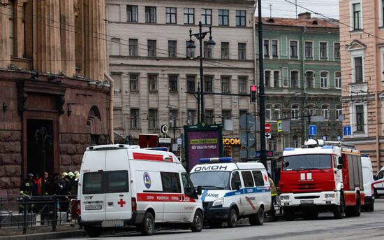 Explosions in the St.Petersburg metro