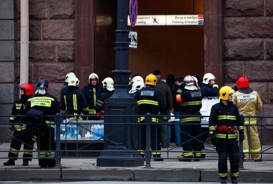 Explosions in the St.Petersburg metro
