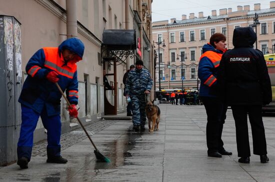 Explosions in the St. Petersburg metro