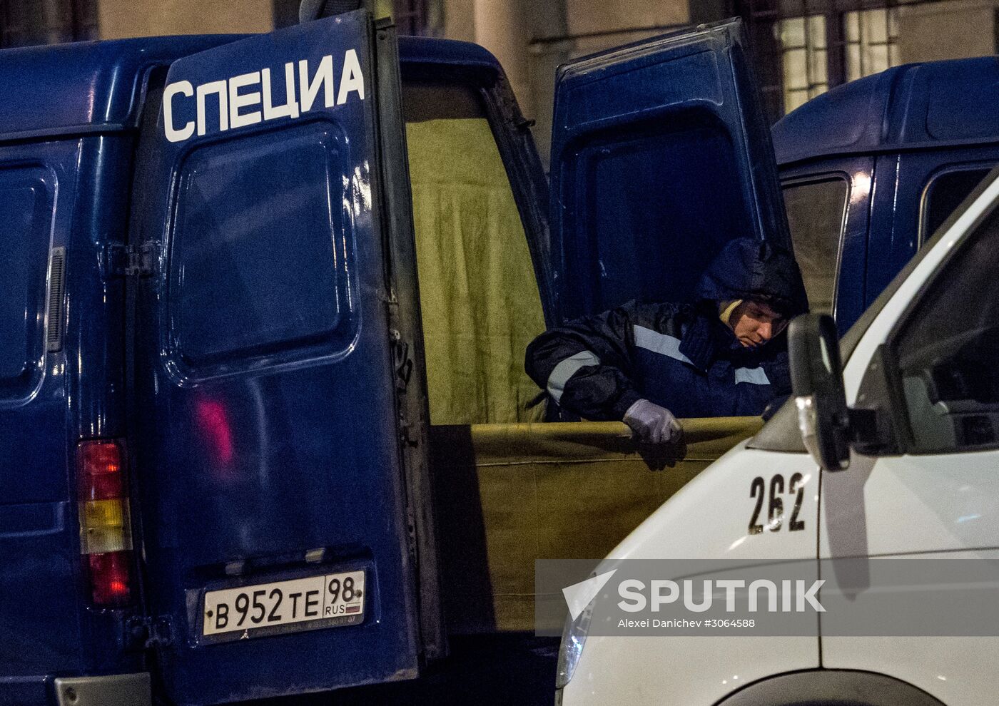 Explosions in the St.Petersburg metro