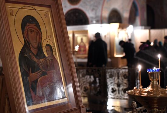 Patriarch Kirill performs funeral service in memory of St. Petersburg metro victims at Christ the Savior Cathedral