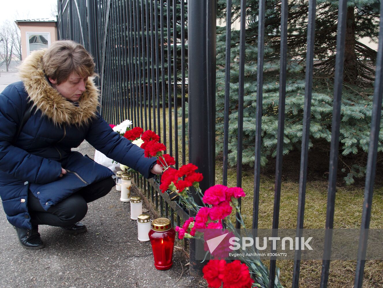 Flowers laid at Russian Embassies in memory of St. Petersburg metro blast victims