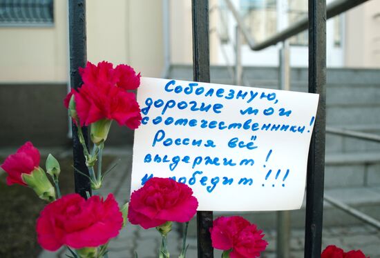 Flowers laid at Russian Embassies in memory of St. Petersburg metro blast victims
