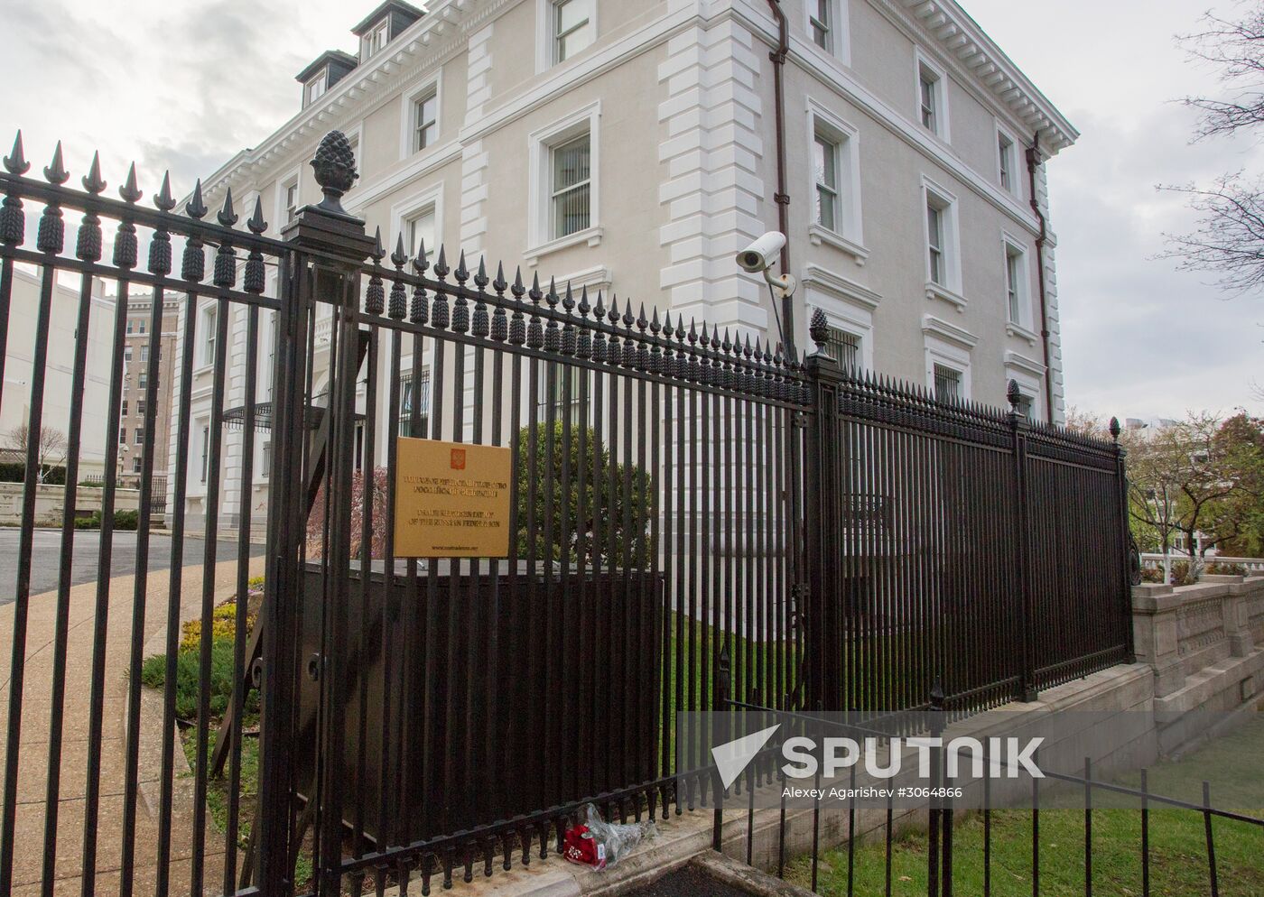 Flowers at Russian Embassies in memory of St. Petersburg metro blast victims