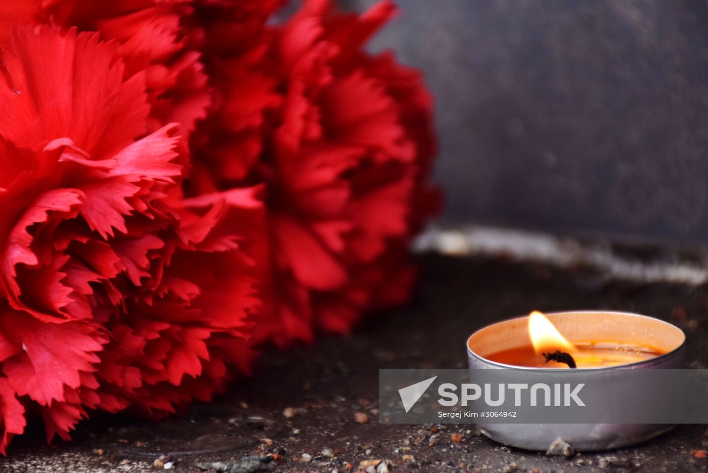 Flowers laid at Russian Embassies in memory of St. Petersburg metro blast victims