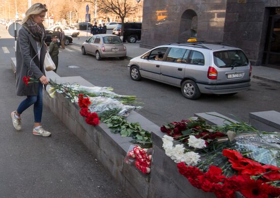 Flowers laid at Russian Embassies in memory of St. Petersburg metro blast victims