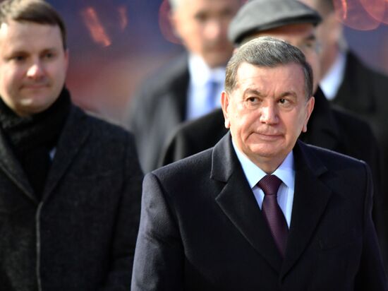 President of Uzebkistan Mirziyoyev arrives in Moscow