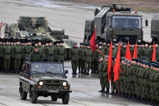 Joint drill for marching personnel of Moscow Garrison ahead of military parade