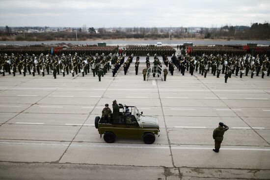 Joint drill for marching personnel of Moscow Garrison ahead of military parade