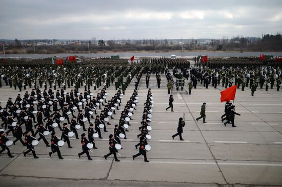 Joint drill for marching personnel of Moscow Garrison ahead of military parade