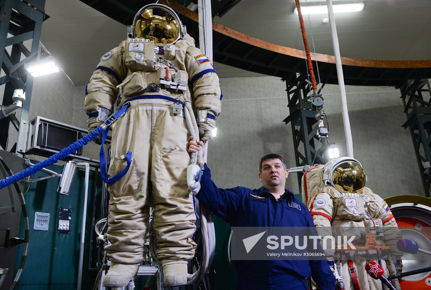 News conference on recruitment of cosmonauts