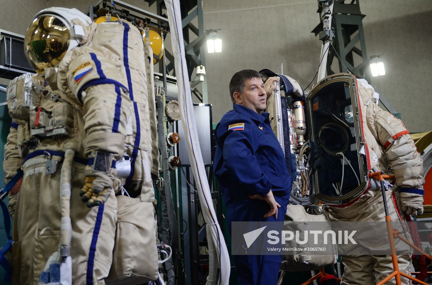 News conference on recruitment of cosmonauts