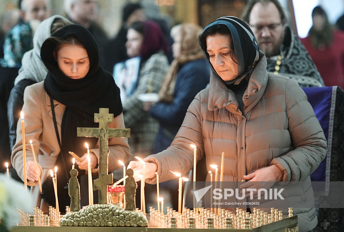 Memorial service for victims of St. Petersburg Metro blast at St. Trinity Cathedral in St. Petersburg